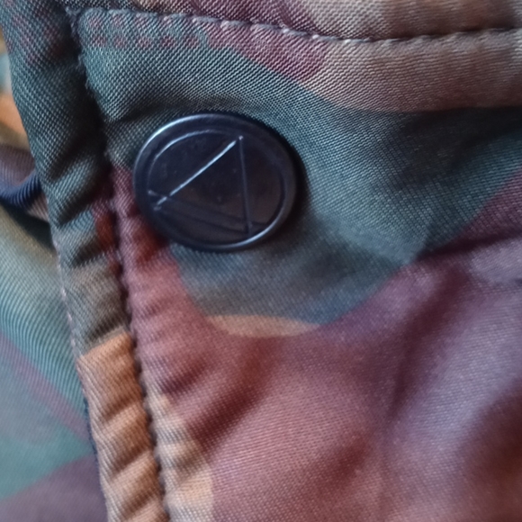 New bomber jacket - Picture 3 of 4